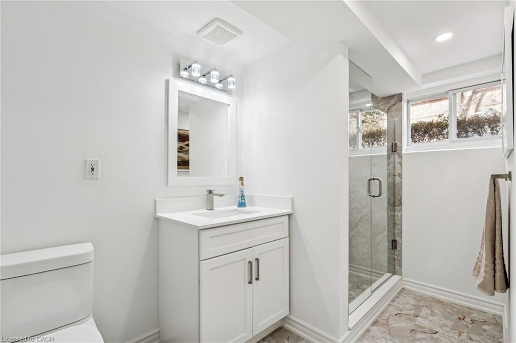 7 Rollins Place Property Photo 39