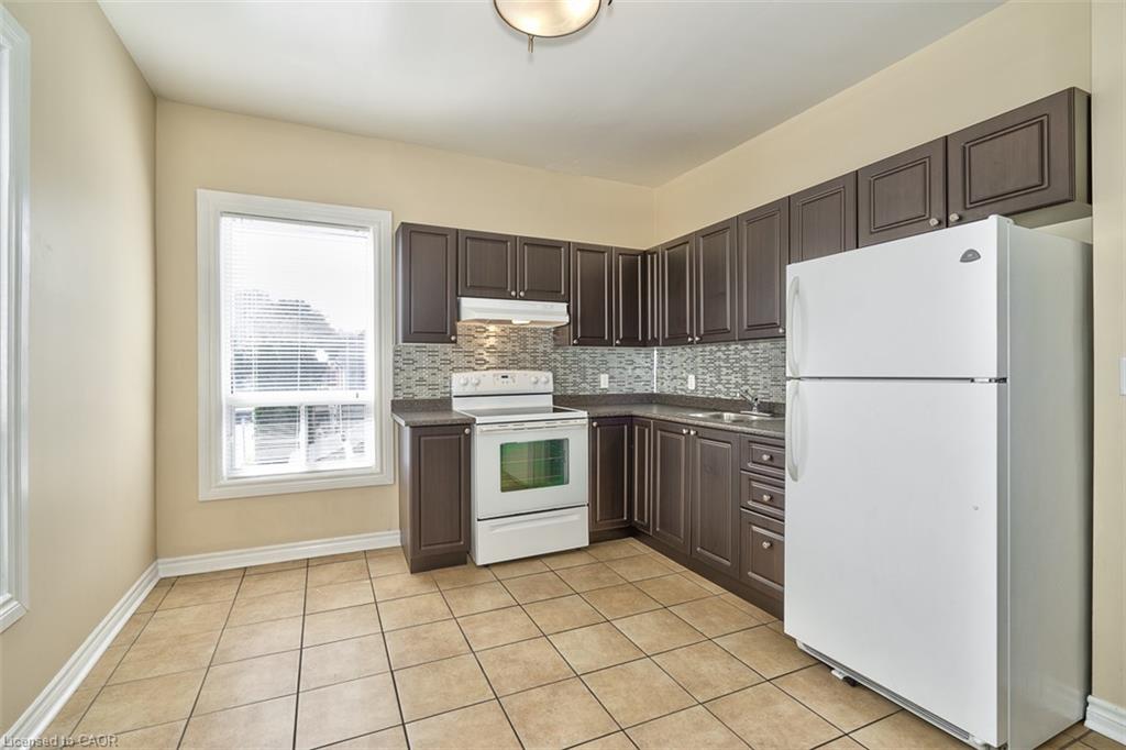 2-340 Cannon Street E Property Photo 2