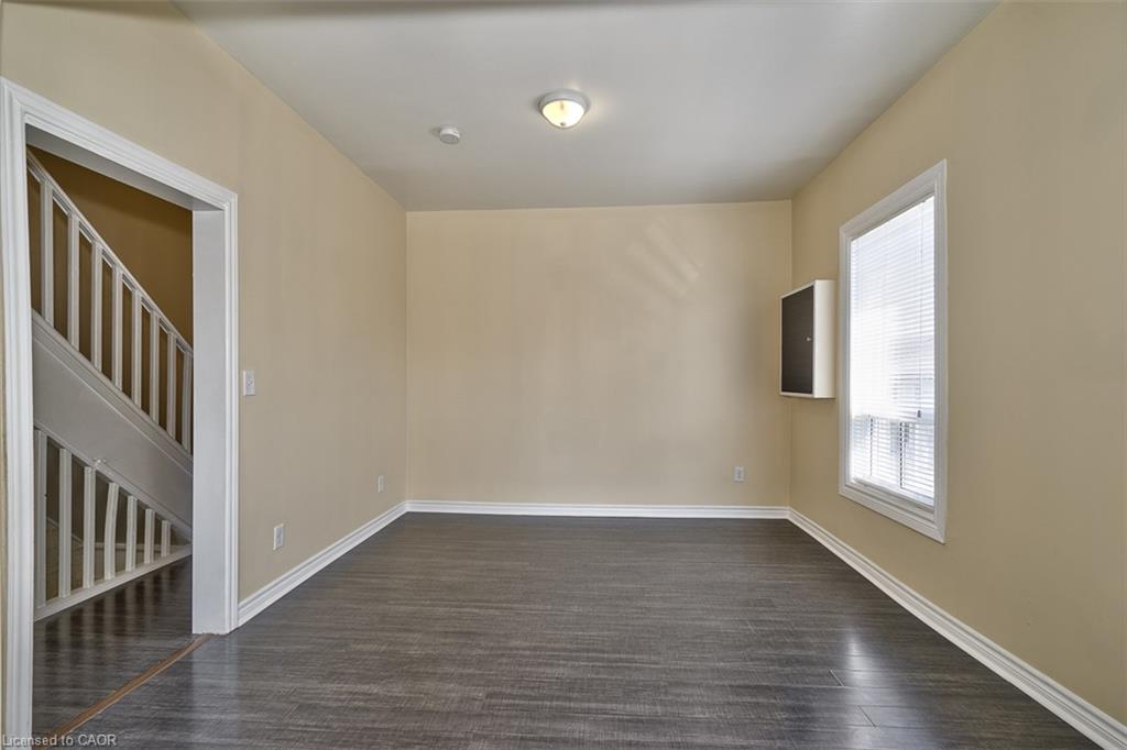 2-340 Cannon Street E Property Photo 6