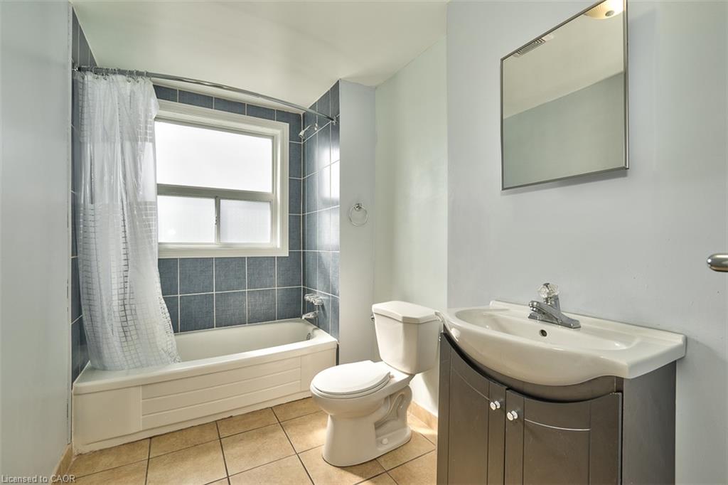 2-340 Cannon Street E Property Photo 7