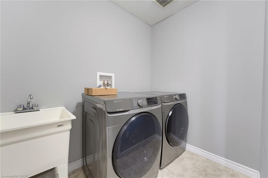 741 Hollinger Avenue S Property Photo 21