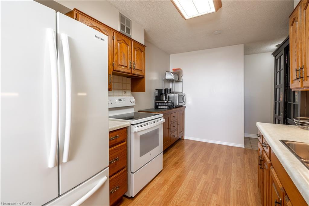 811-700 Dynes Road Property Photo 15