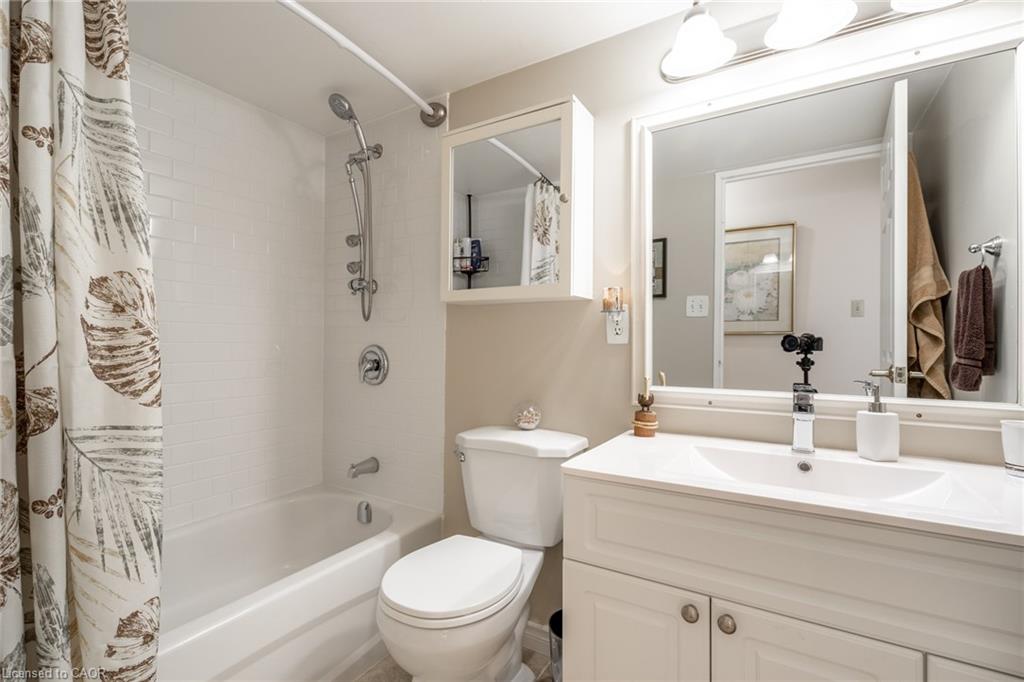 811-700 Dynes Road Property Photo 35