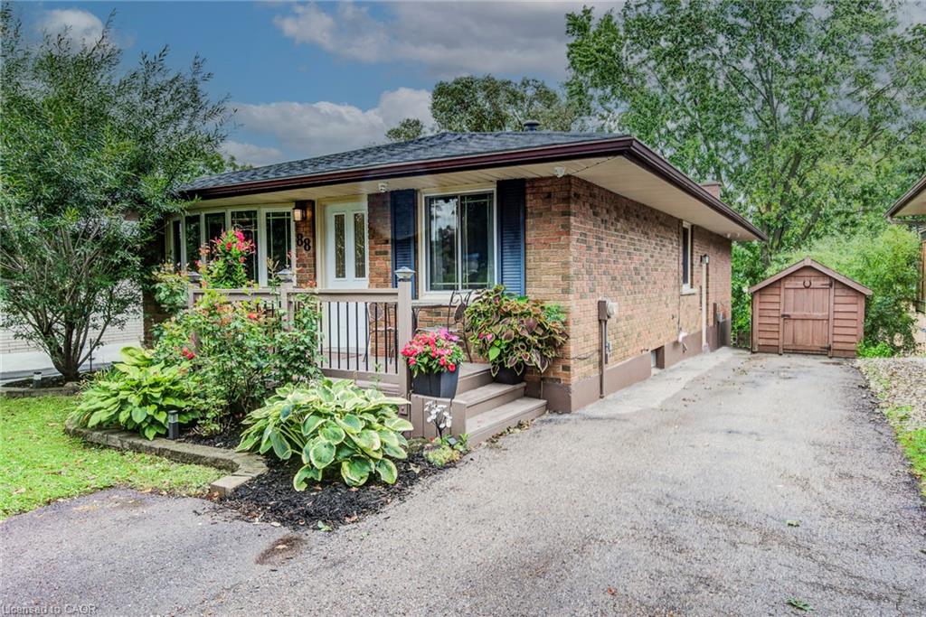 88 Pinedale Drive Property Photo 3