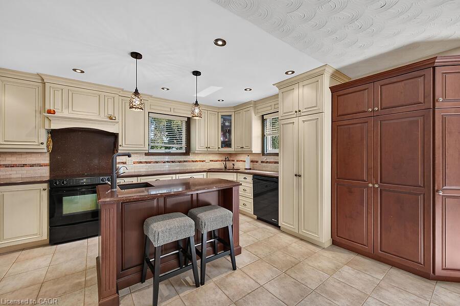 2265 Binbrook Road Property Photo 8