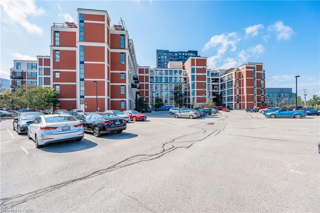 508-410 King Street W Property Photo 2