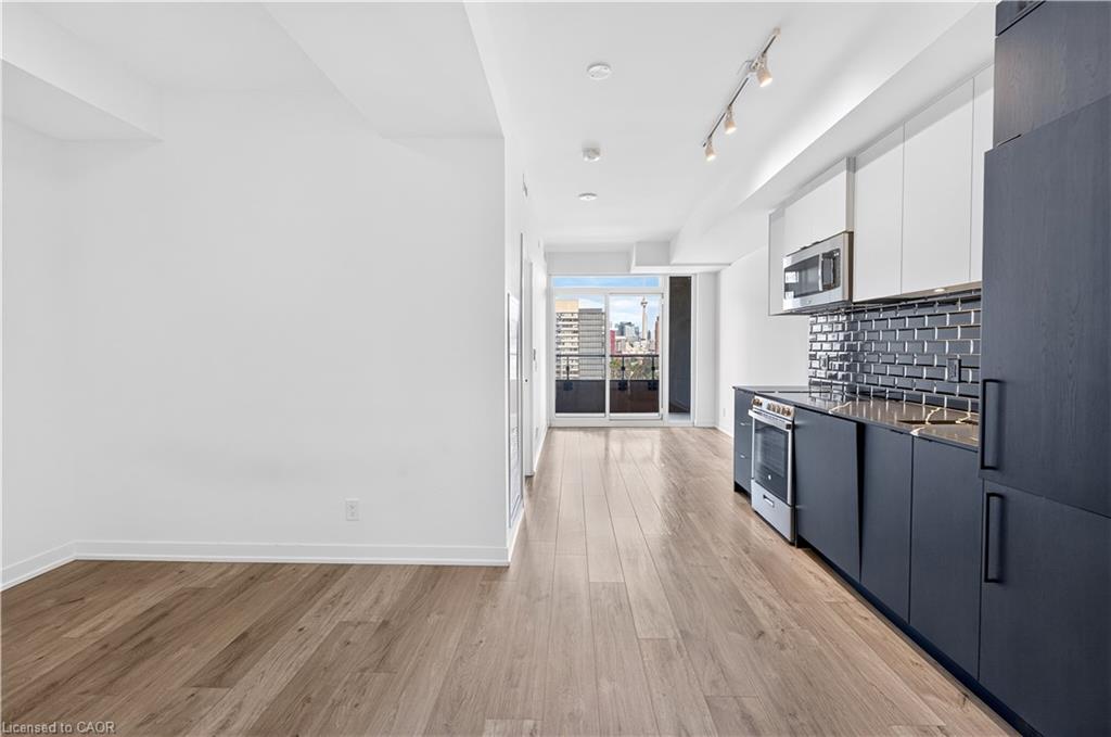 609-285 Dufferin St W/s Street Property Photo 6