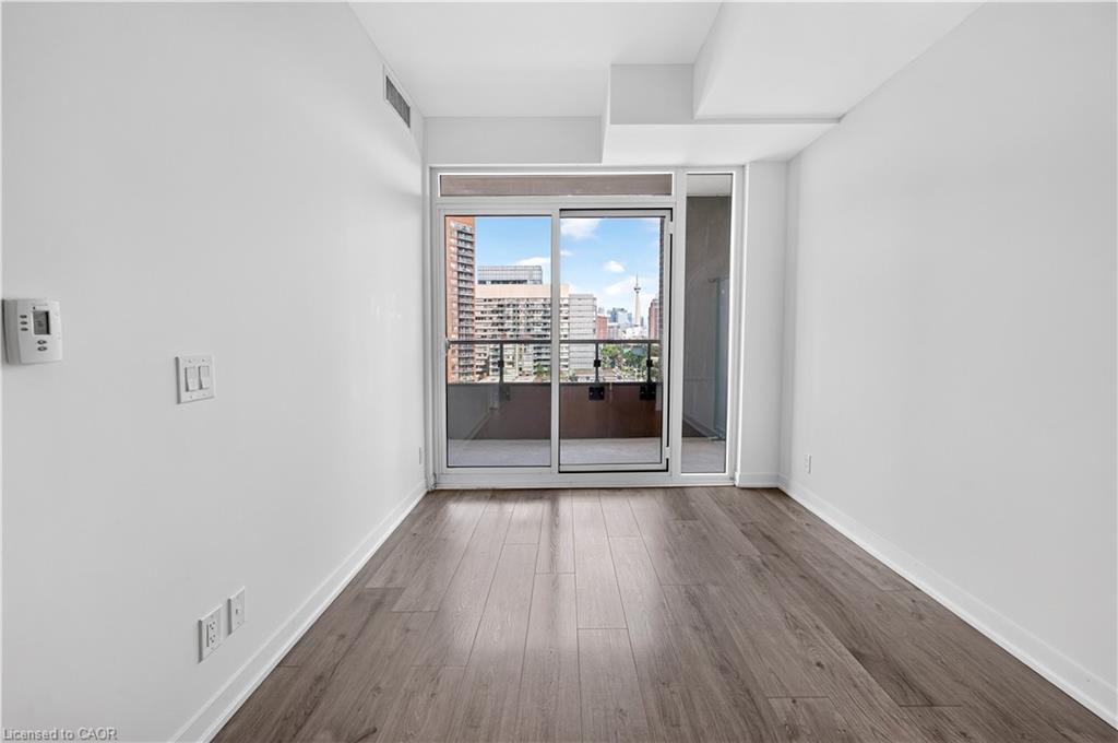 609-285 Dufferin St W/s Street Property Photo 8