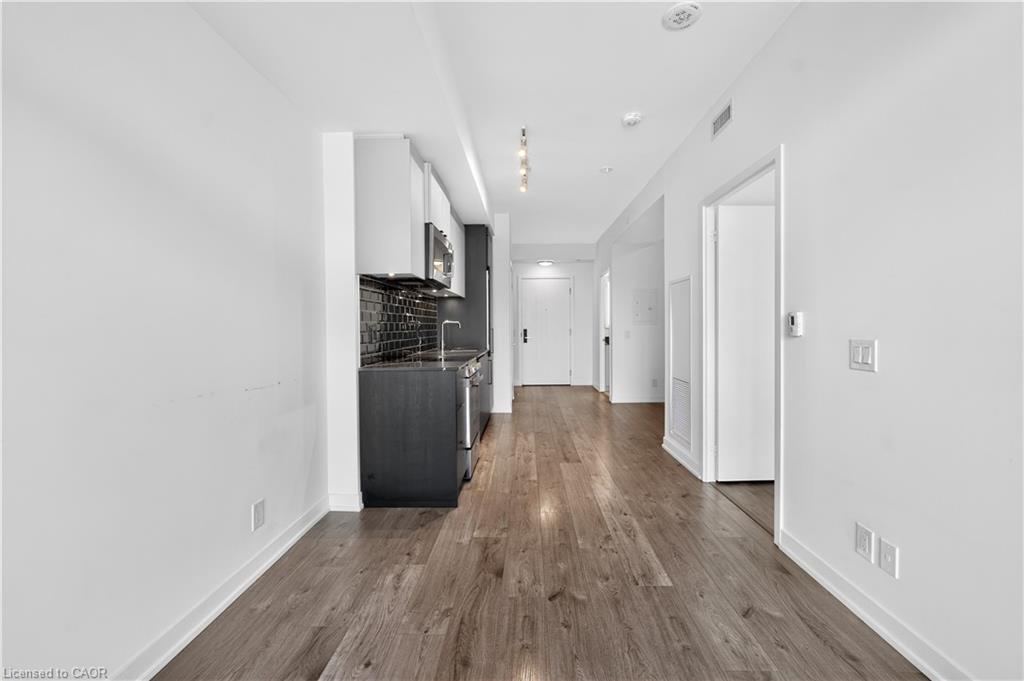 609-285 Dufferin St W/s Street Property Photo 10