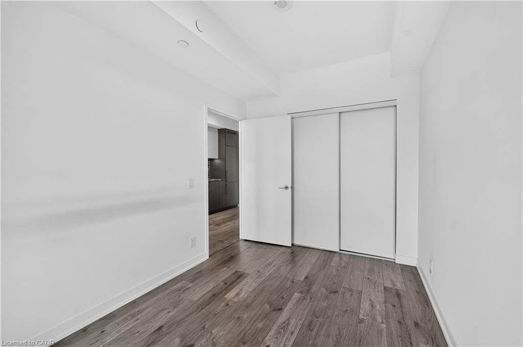 609-285 Dufferin St W/s Street Property Photo 16
