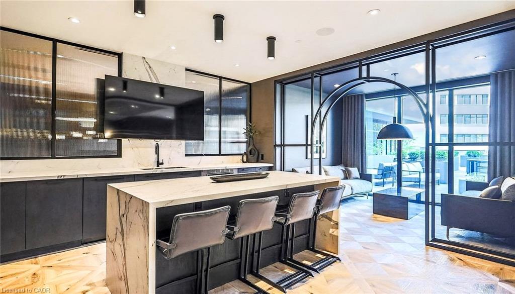 609-285 Dufferin St W/s Street Property Photo 28
