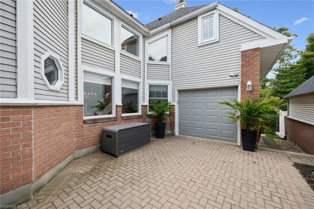 45 Quinte Crescent Property Photo 6