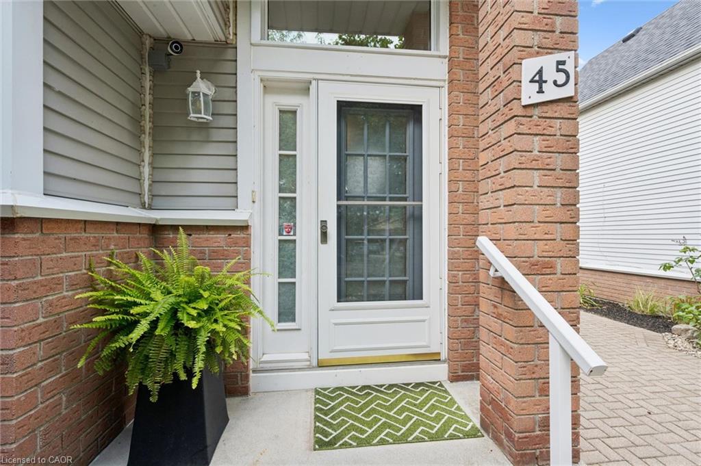 45 Quinte Crescent Property Photo 7