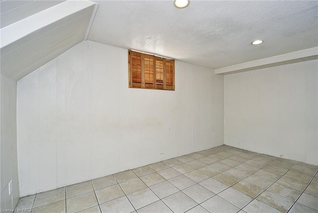 285 Albert Street Property Photo 21