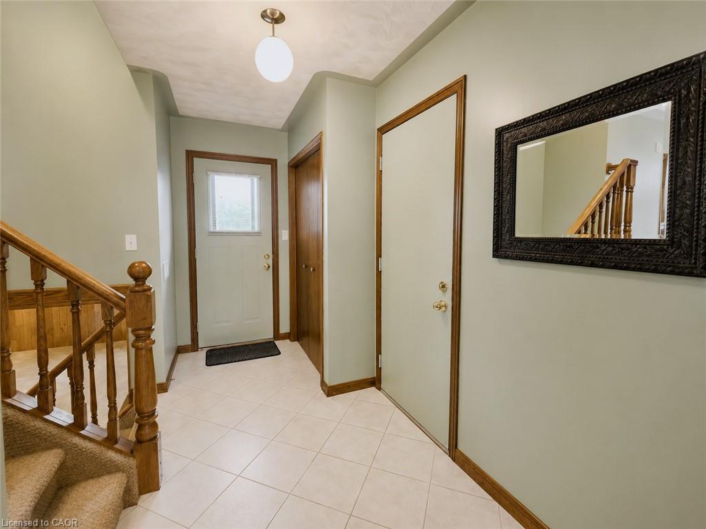 23 Churchill Circle Property Photo 6