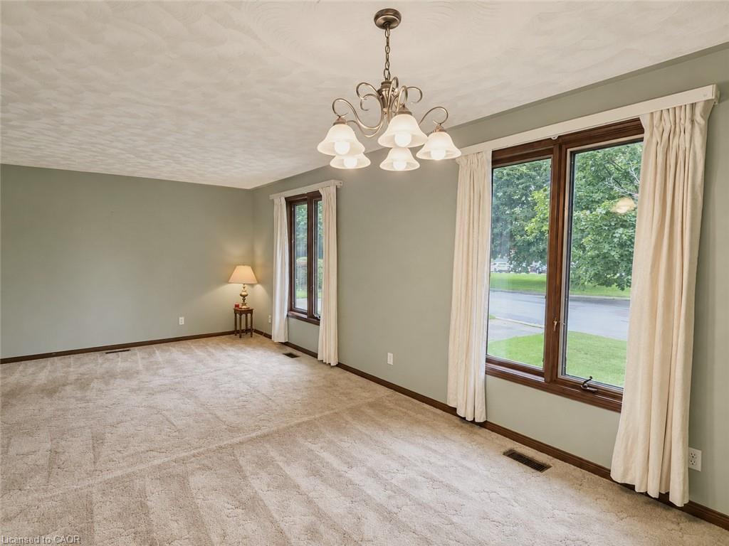 23 Churchill Circle Property Photo 10