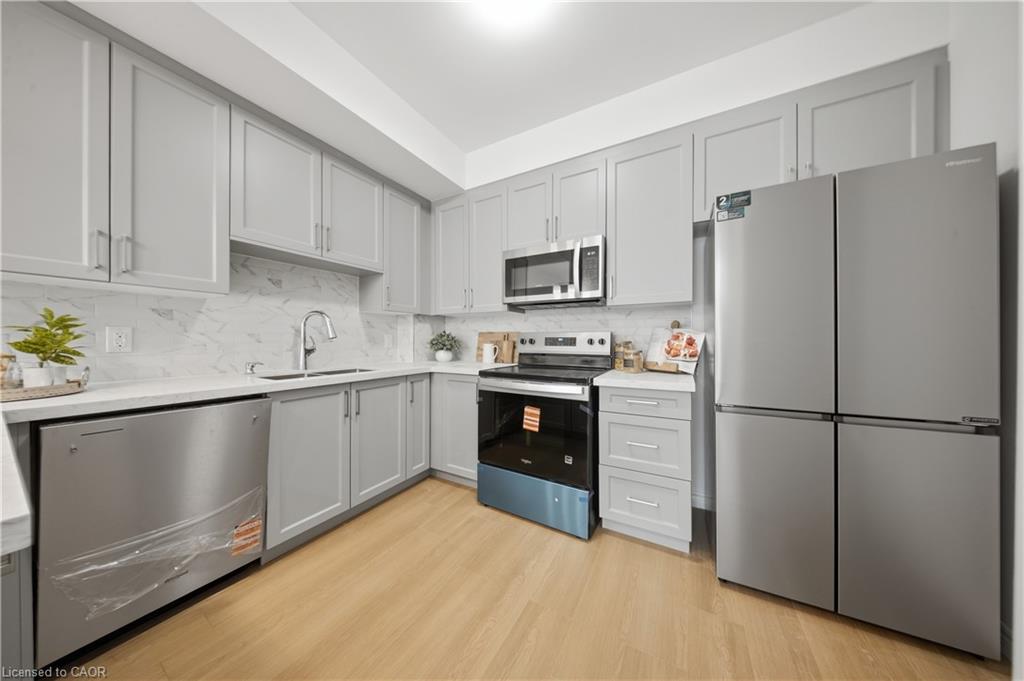 10-2 Slessor Boulevard Property Photo 18