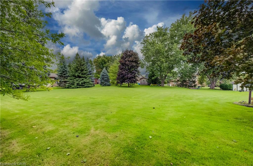 5465 King Street Property Photo 4