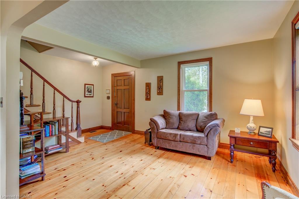 5465 King Street Property Photo 14