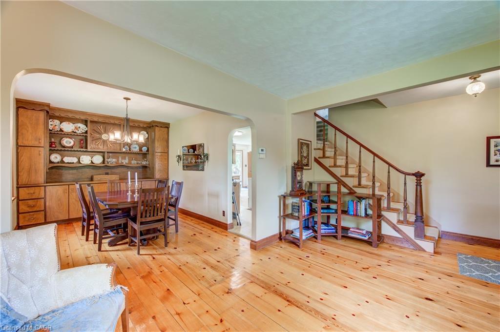 5465 King Street Property Photo 16