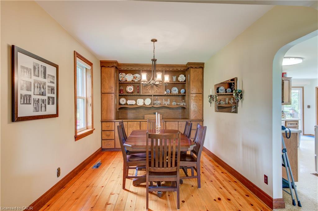 5465 King Street Property Photo 17