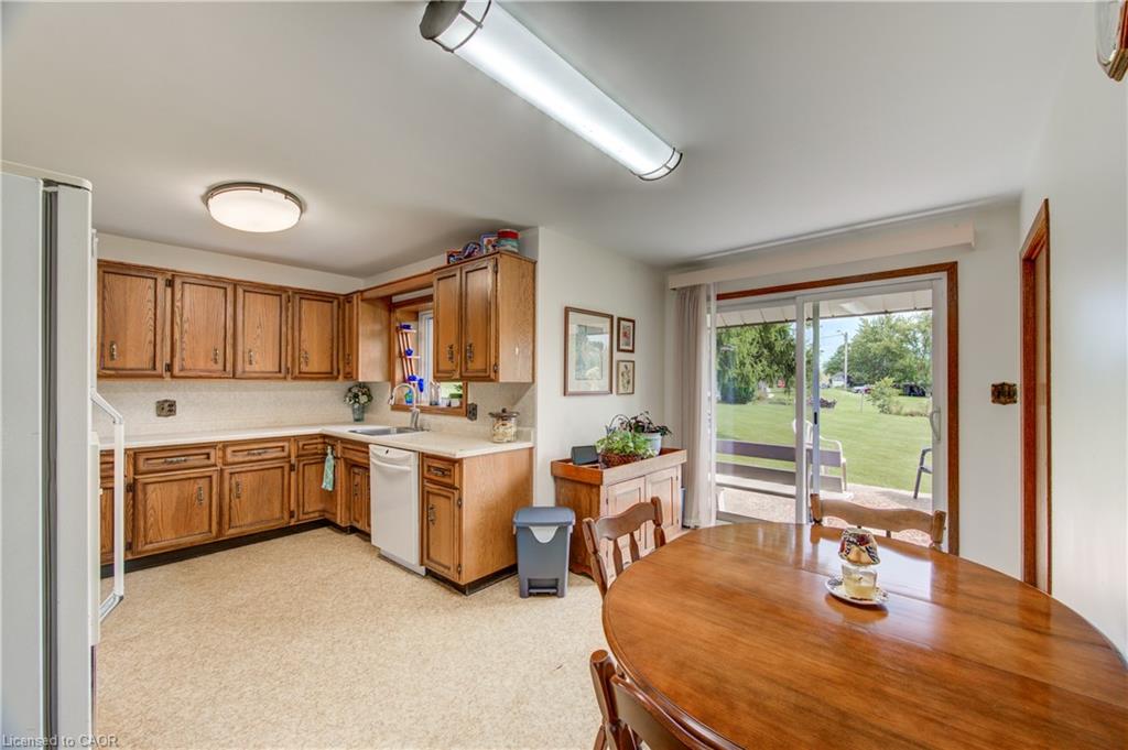 5465 King Street Property Photo 23