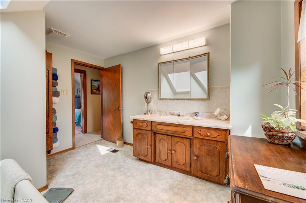 5465 King Street Property Photo 34