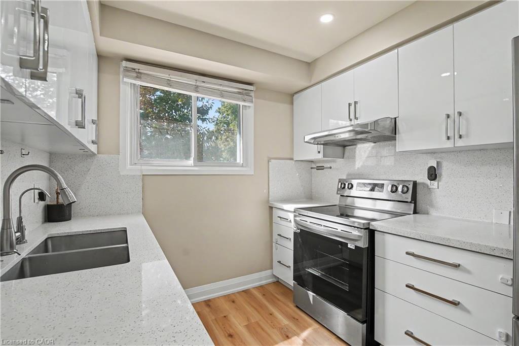 4 Seaforth Court Property Photo 8
