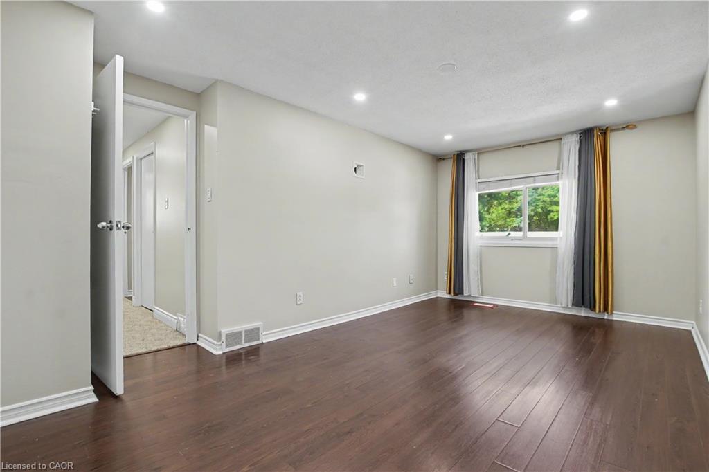 4 Seaforth Court Property Photo 15