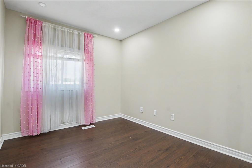 4 Seaforth Court Property Photo 17