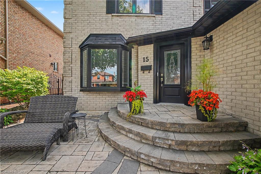 15 Francesca Court Property Photo 5