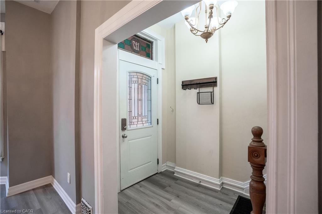 127 East Avenue S Property Photo 3