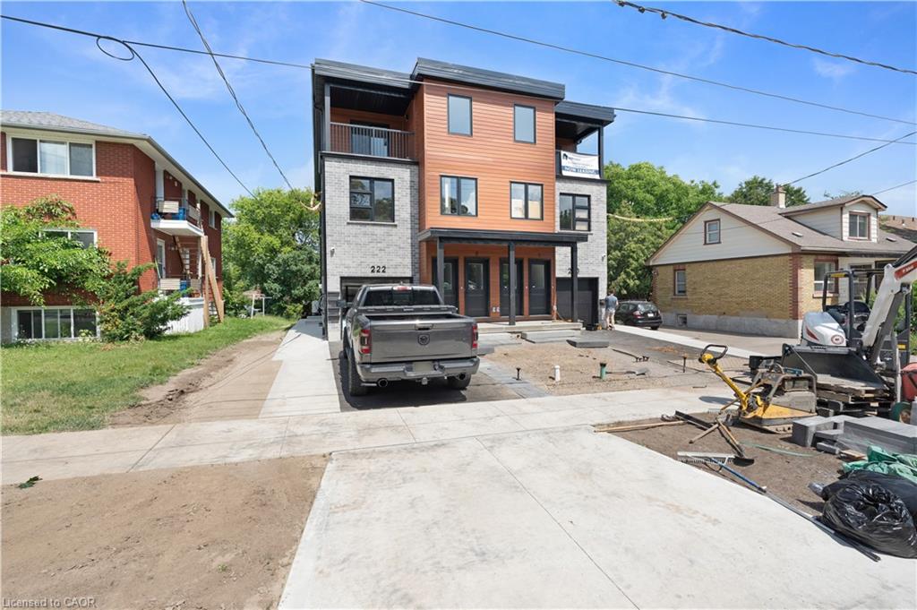 4-220 Heiman Street Property Photo 1