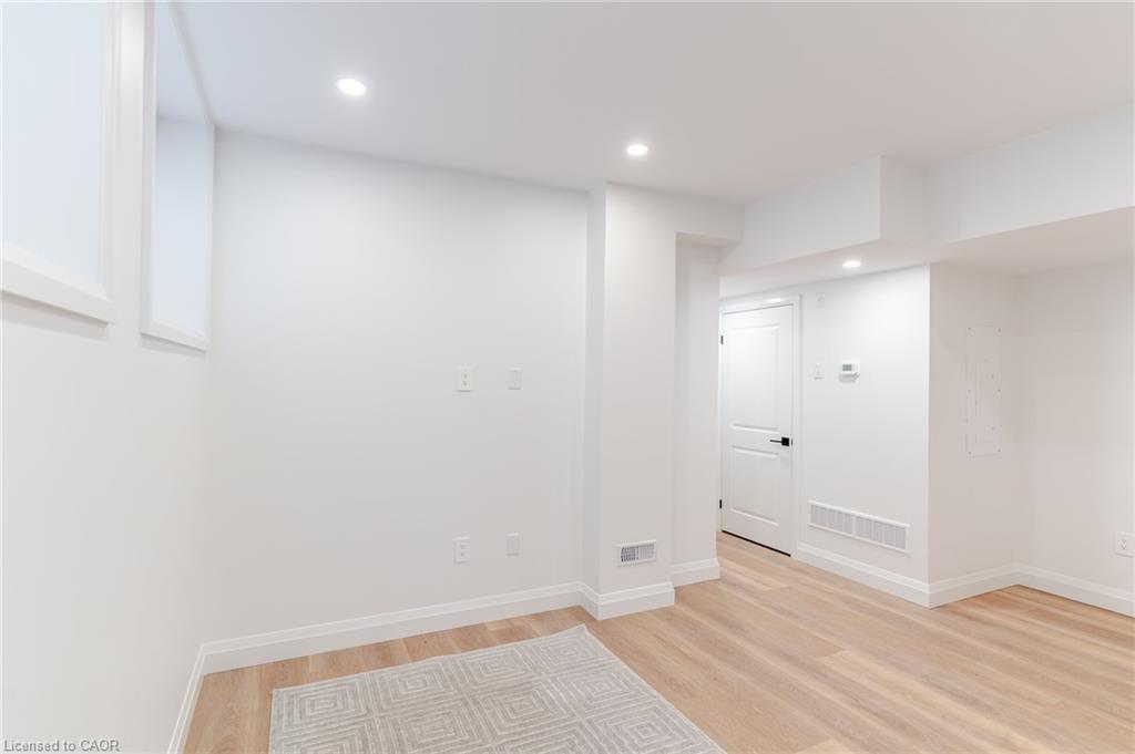 4-220 Heiman Street Property Photo 2