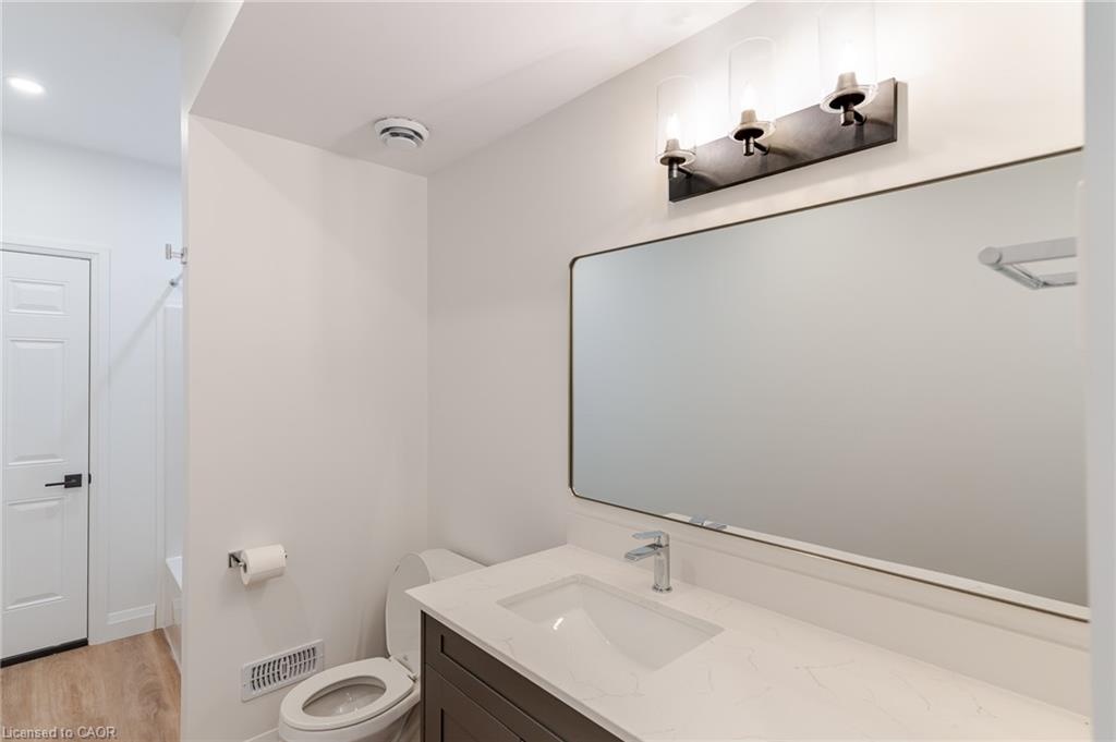 4-220 Heiman Street Property Photo 14