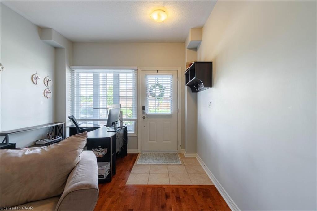 20 Millcroft Drive Property Photo 5