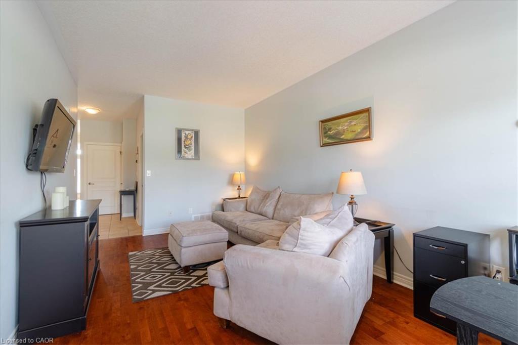 20 Millcroft Drive Property Photo 6