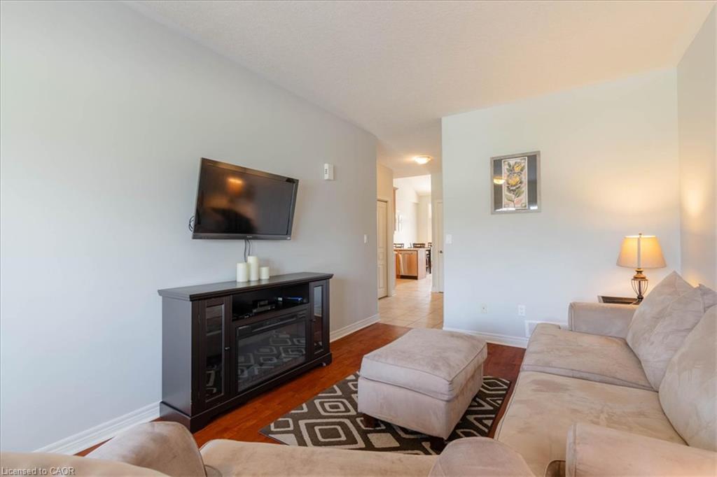 20 Millcroft Drive Property Photo 7