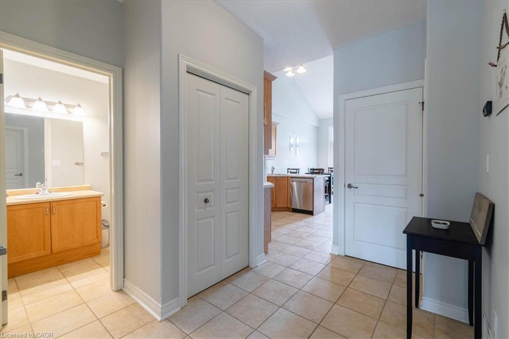20 Millcroft Drive Property Photo 10