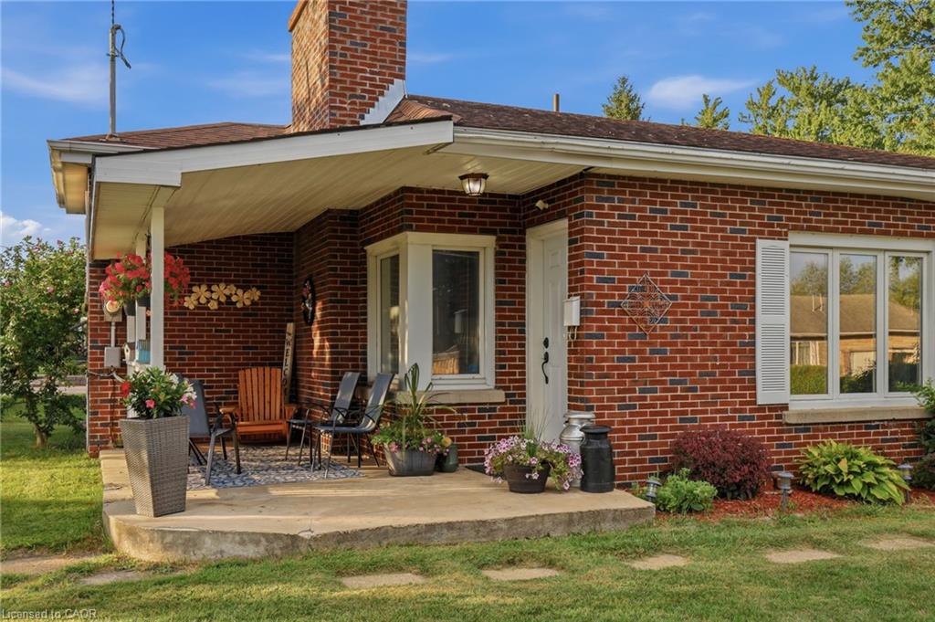 438 Forest Lawn Avenue Property Photo 3