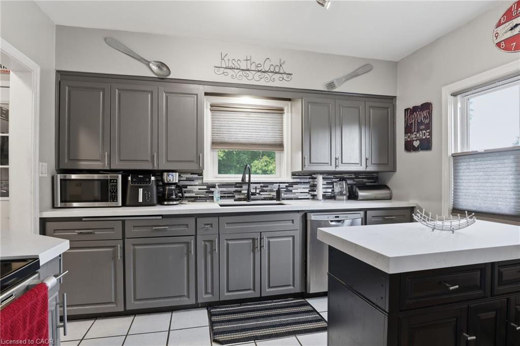 438 Forest Lawn Avenue Property Photo 10