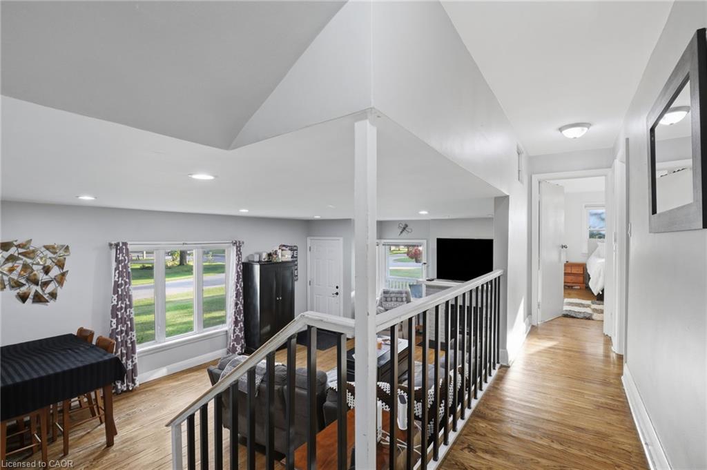 438 Forest Lawn Avenue Property Photo 14