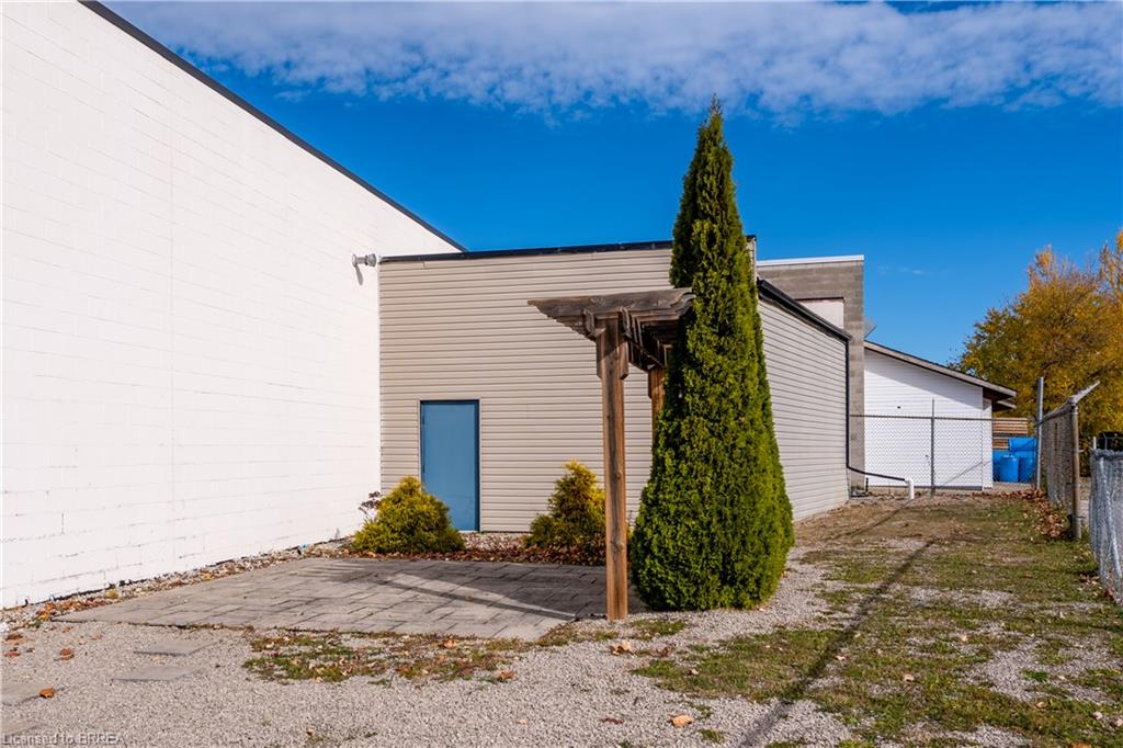 36 Easton Road Property Photo 6