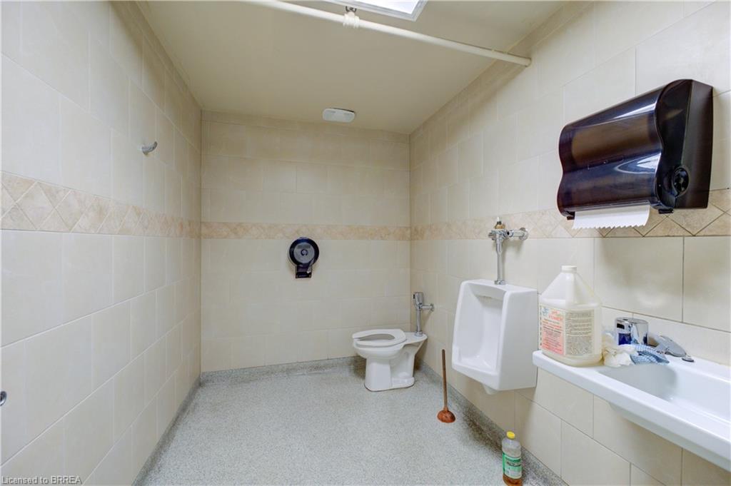 36 Easton Road Property Photo 45