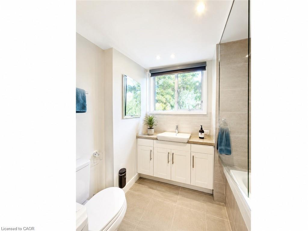 A-489 East Avenue Property Photo 6