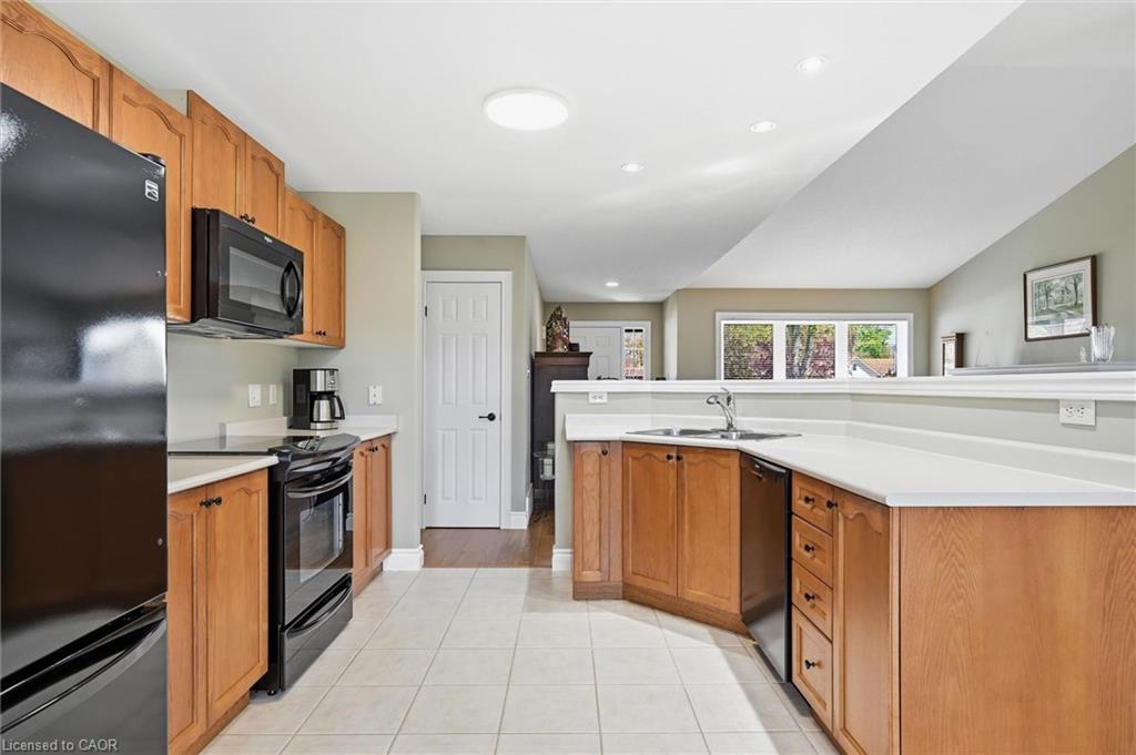15 Bayshore Court Property Photo 8