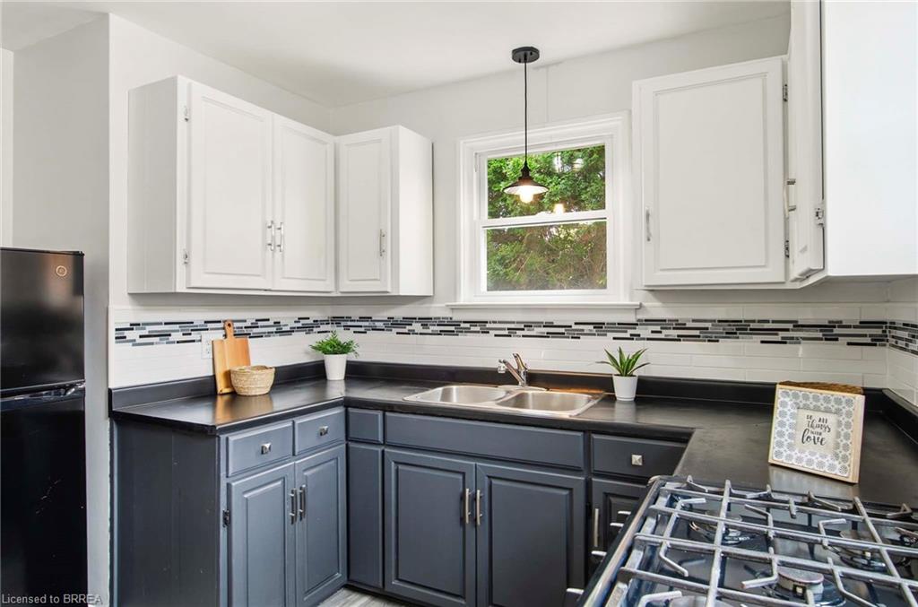 20 John Street Property Photo 11