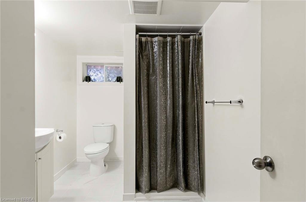 20 John Street Property Photo 23