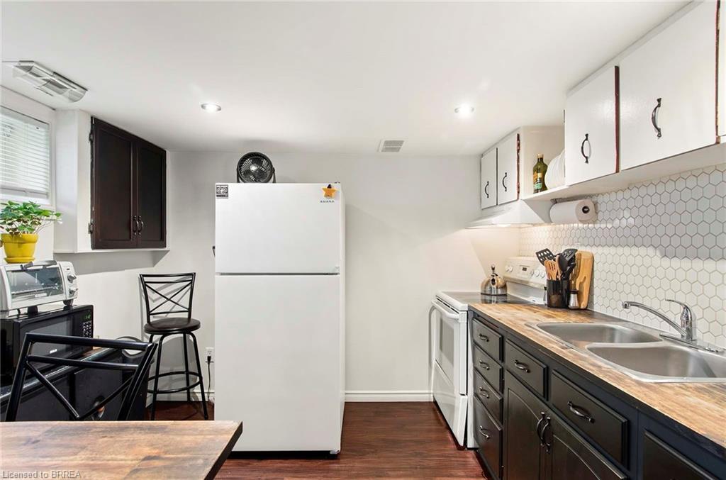 20 John Street Property Photo 25