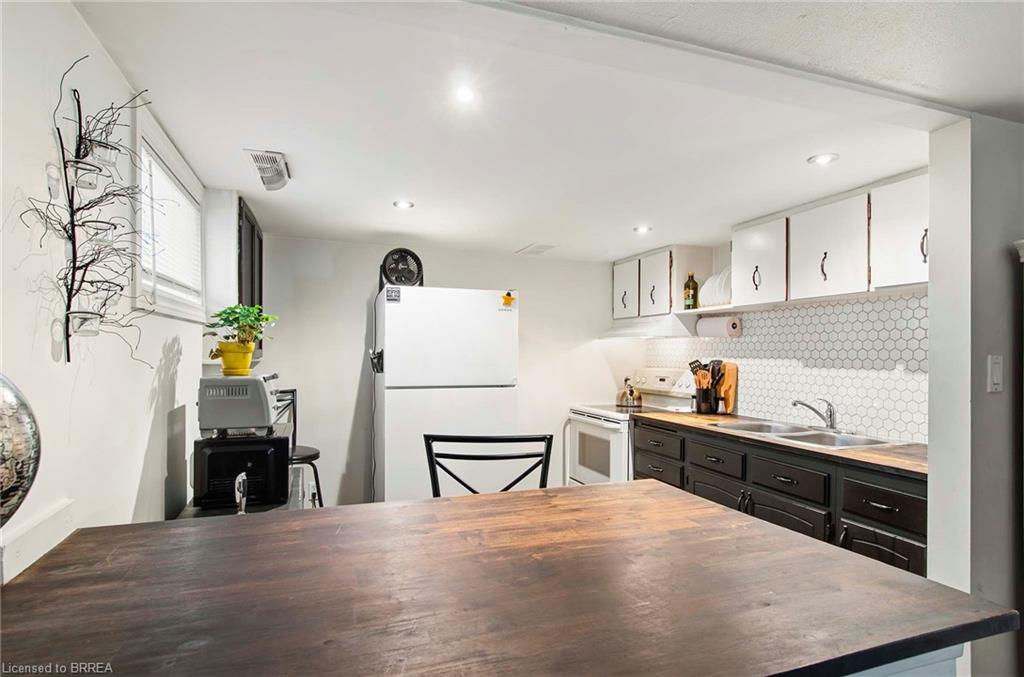 20 John Street Property Photo 26